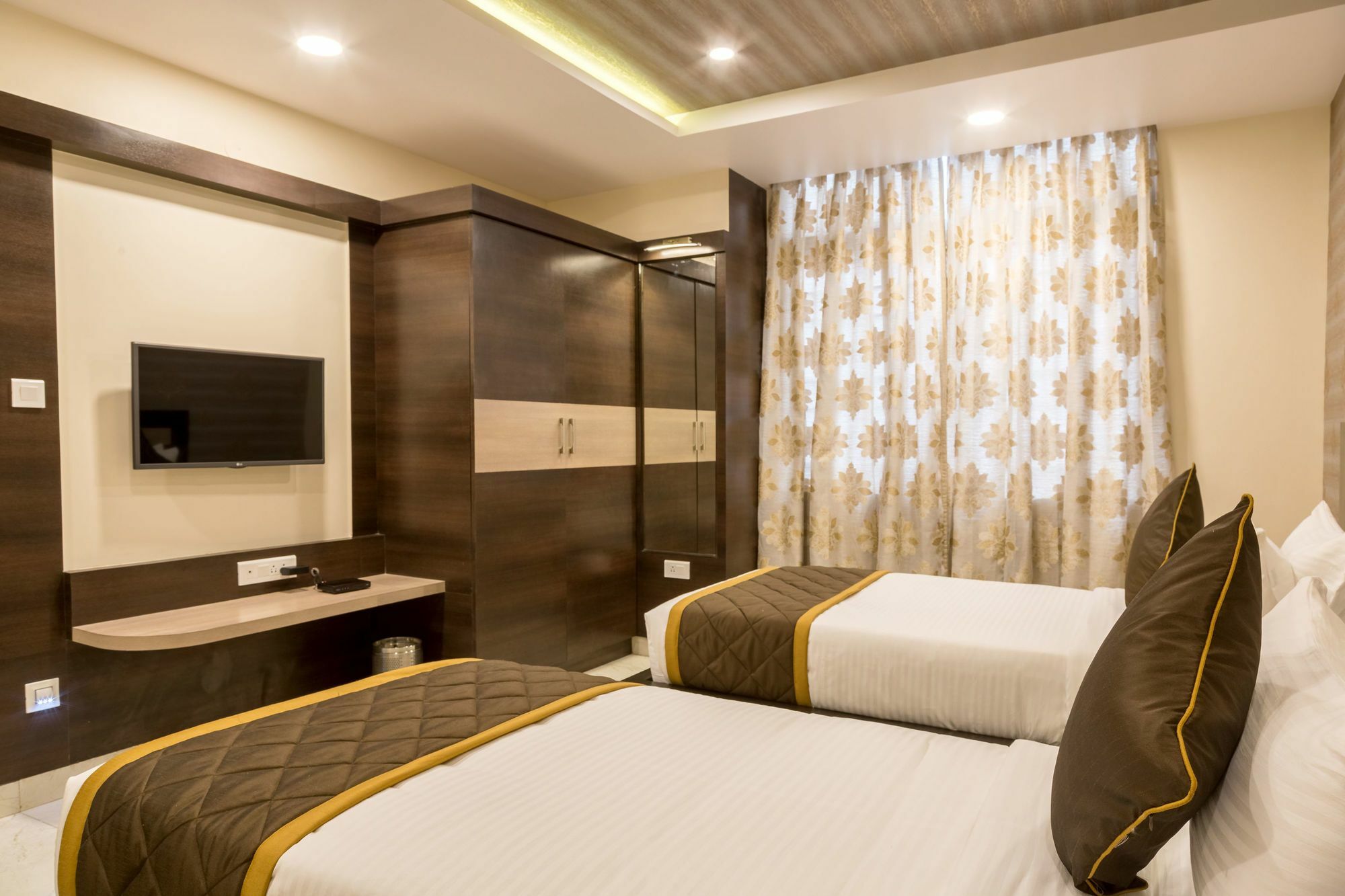 Oyo 9249 Jk Residency Hotel Bangalore Buitenkant foto