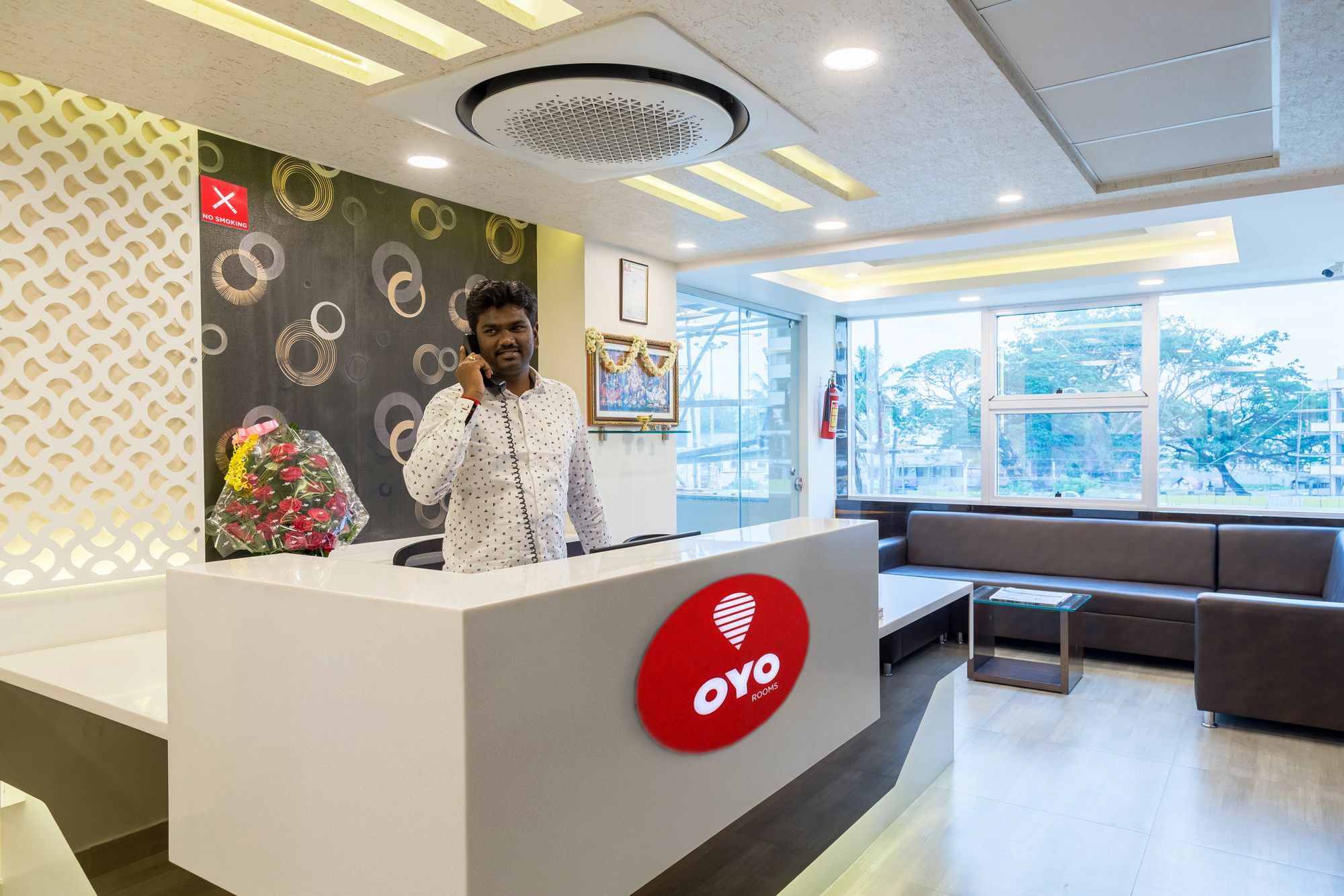 Oyo 9249 Jk Residency Hotel Bangalore Buitenkant foto